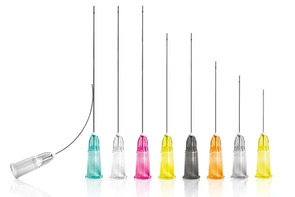 Microcânulas flexíveis para aplicação